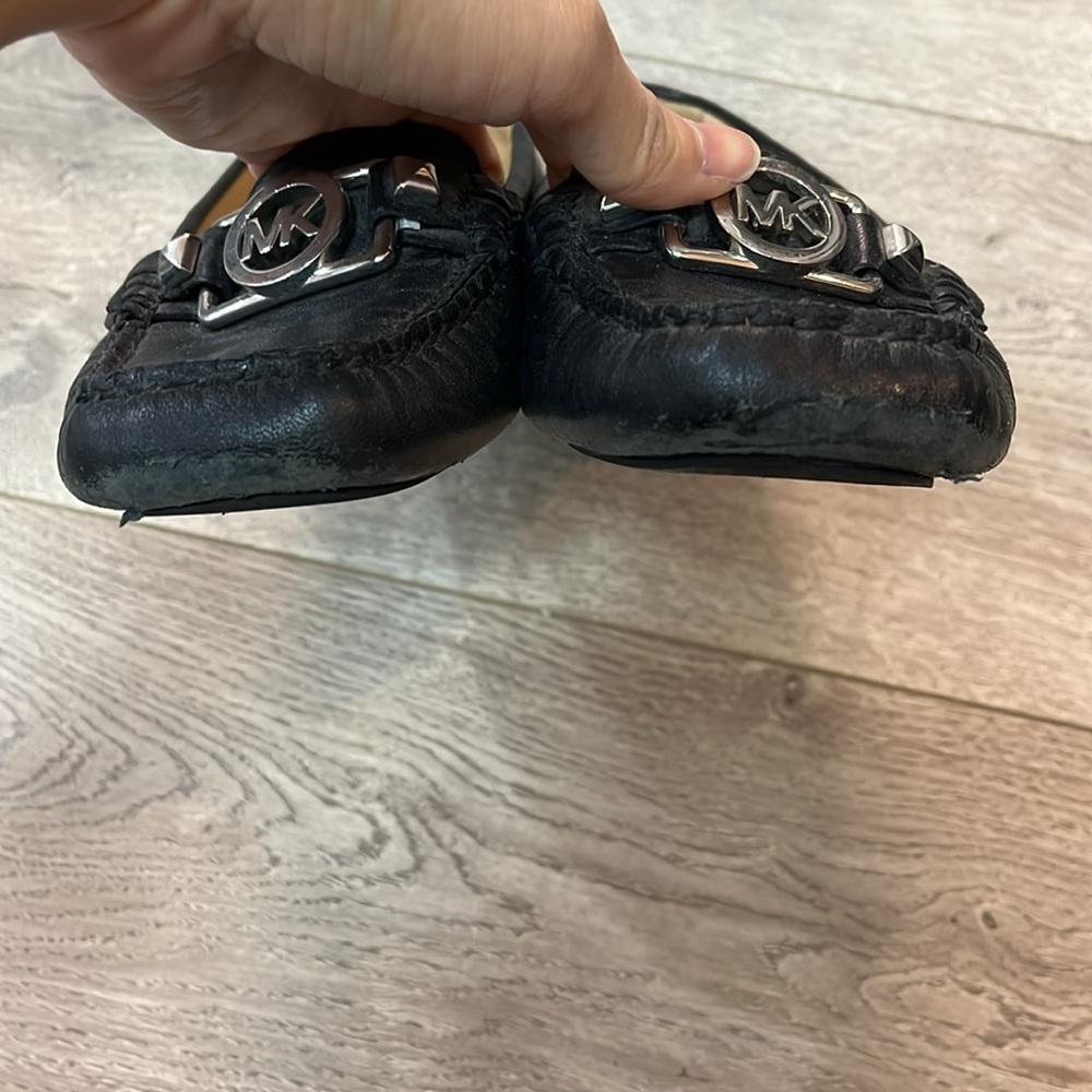 Michael Kors Black Leather MK Logo Loafers - Picture 2 of 4